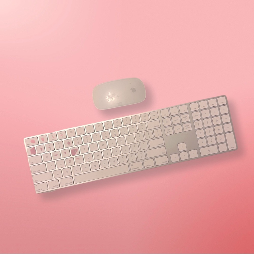 Apple Wireless magic keyboard and mouse